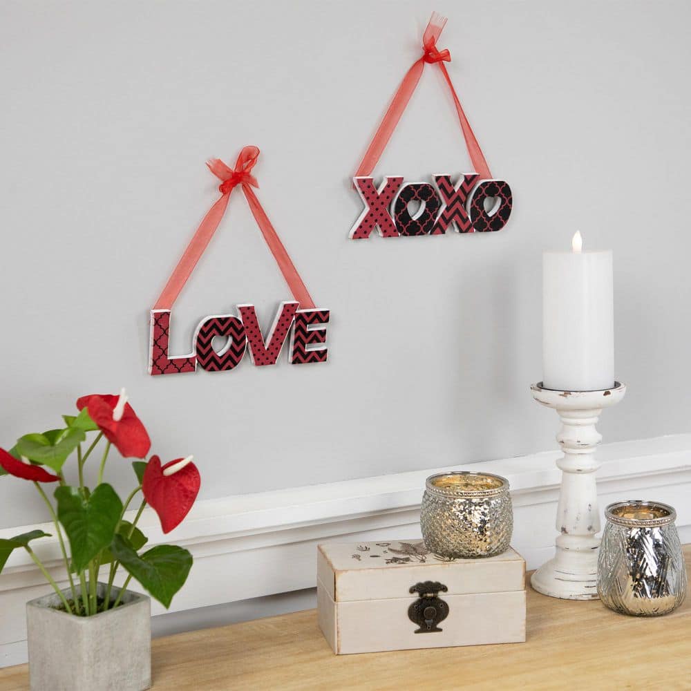 Wooden LOVE and XOXO Valentine’s Day Wall Decorations – 2.5 in. Red and Black – (Set of 2) - Hercitys