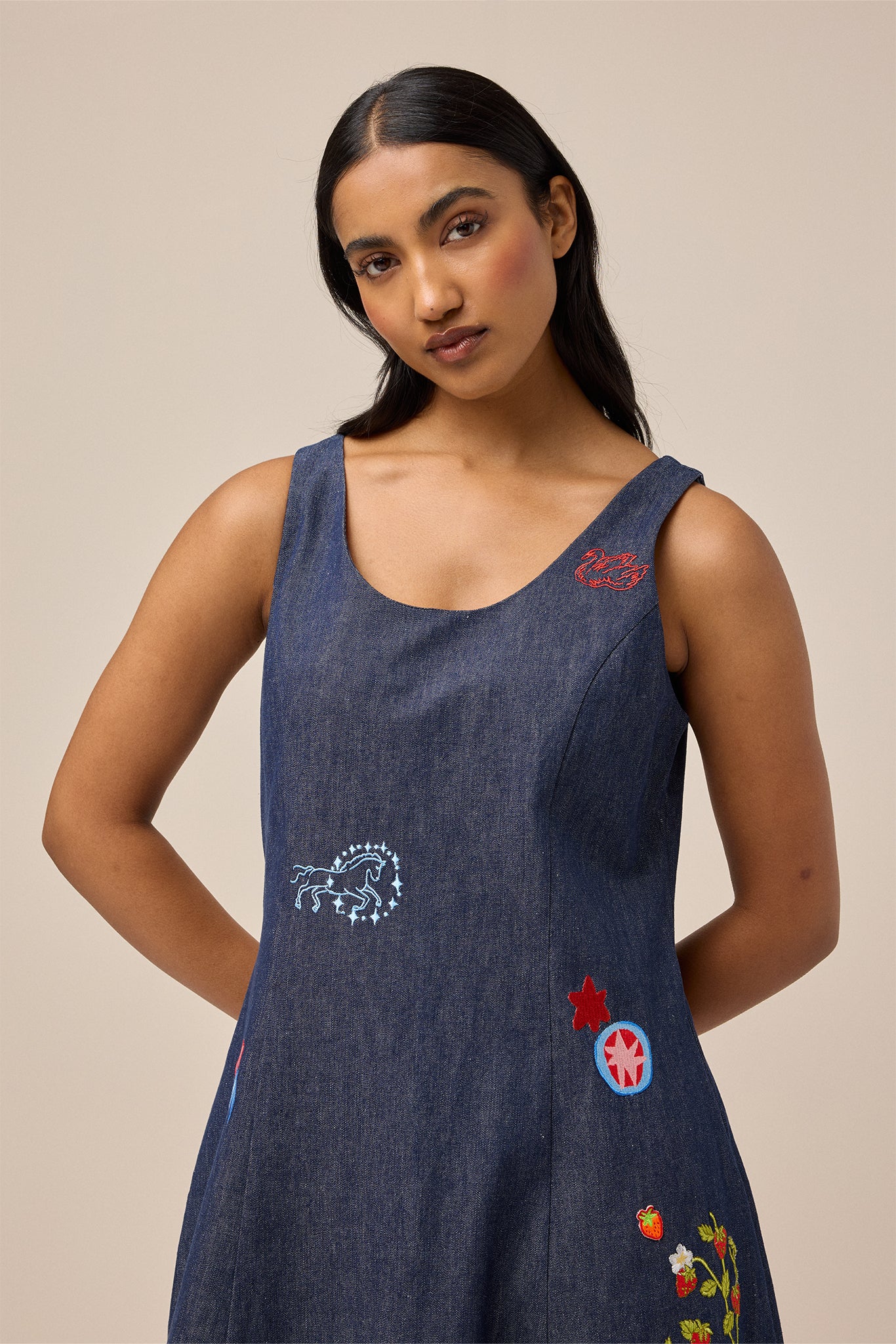 TRINKET DRESS - STORY BOOK EMBROIDERY - Hercitys