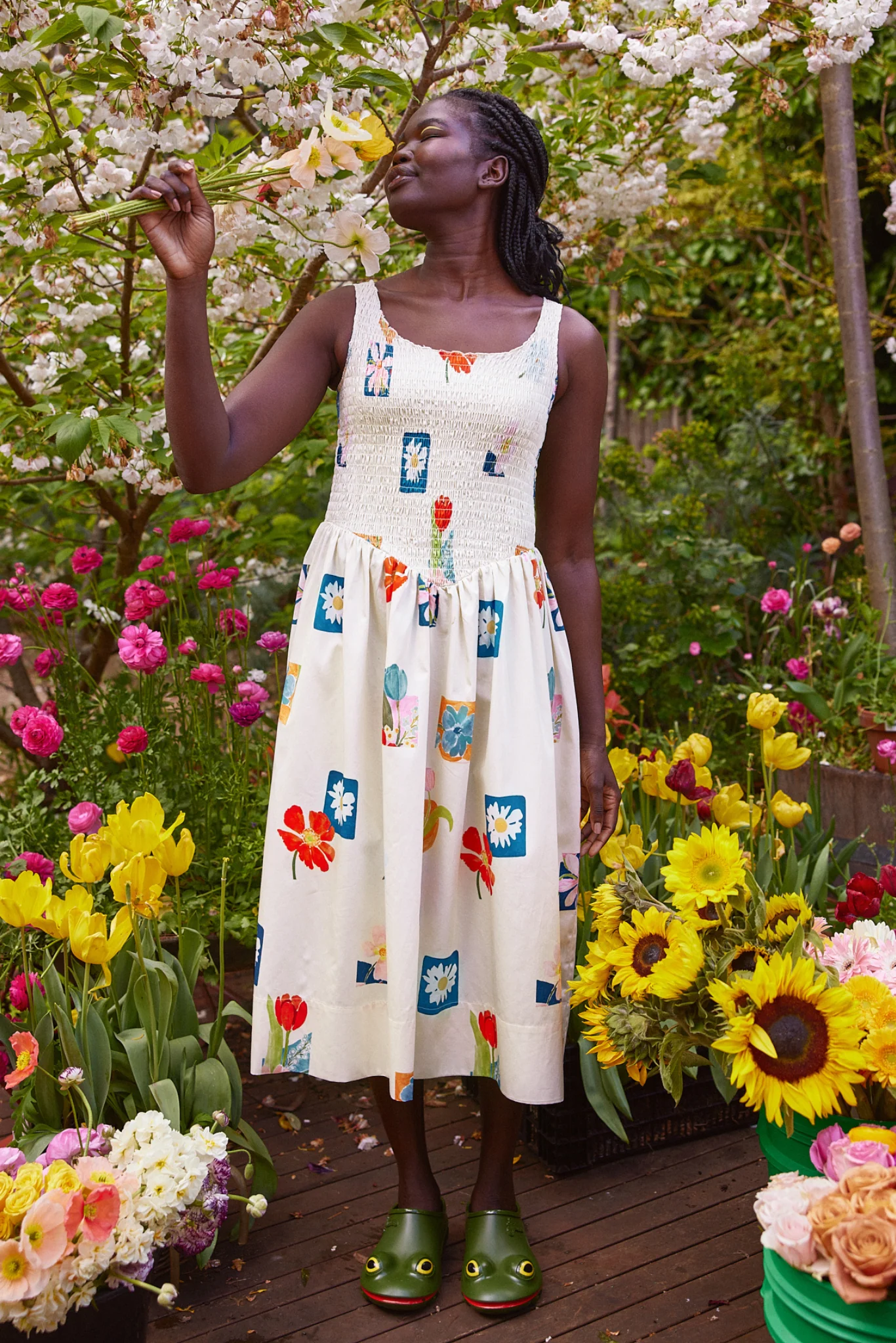 POPPY DRESS - FLORAL PATCHES - Hercitys